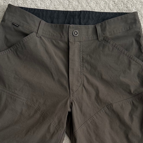 Kuhl Men's Renegade Hiking Shorts Olive 34 Climbing Outdoors Casual Lightweight - Picture 4 of 16